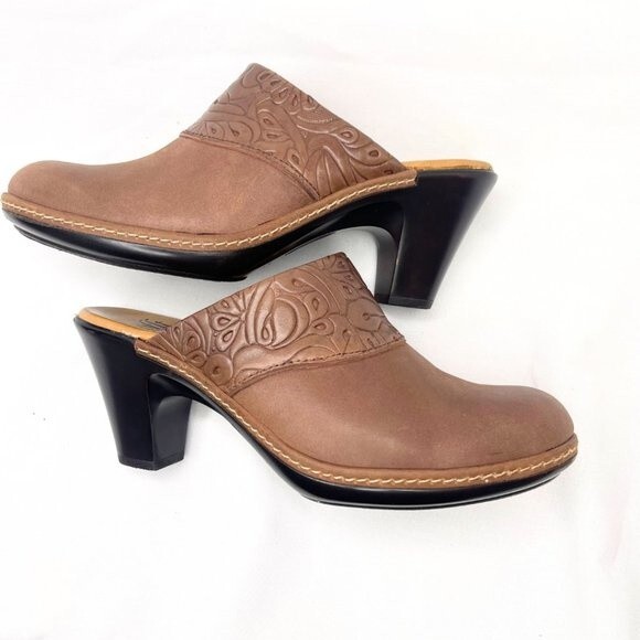 Sofft  Slip In Embossed Brown Clog Leather Mule - Women’s Sizes 8M. - Picture 6 of 12